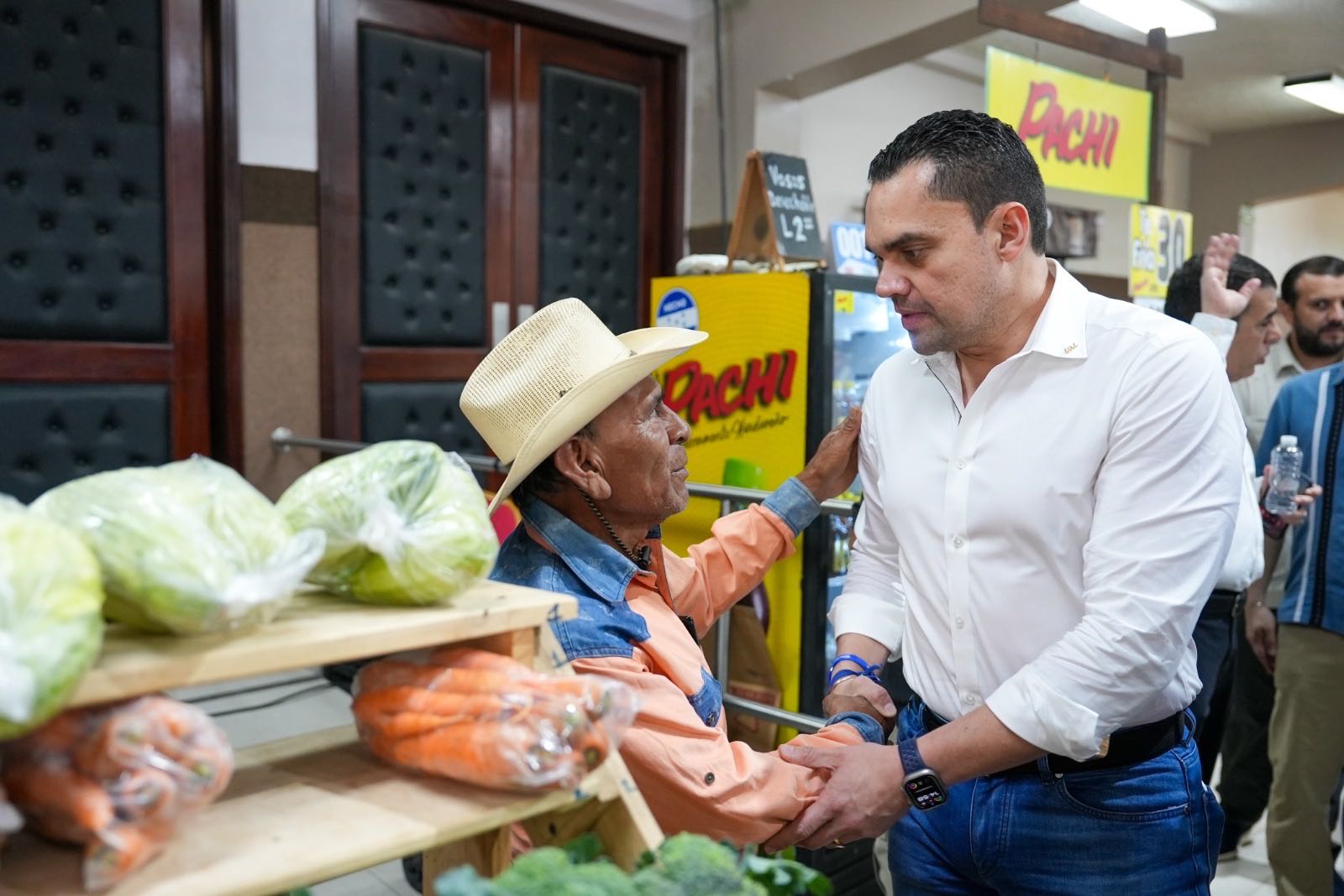 “Estamos para ser aliados de los emprendedores”, dice Zambrano en el Bazar del Sábado
